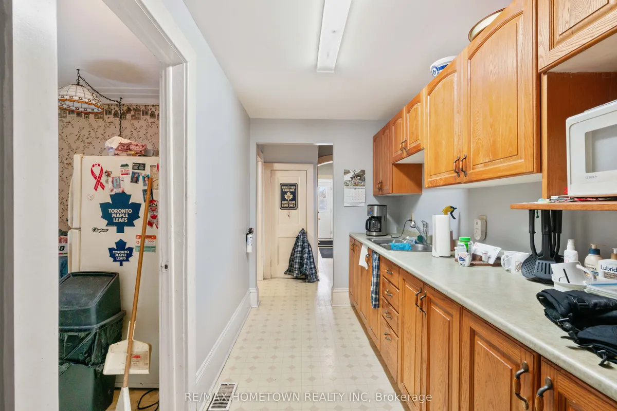 58 Abbott Street, Brockville, ON K6V 4A6