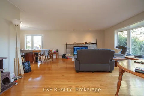 1944 RONALD Ave, Alta Vista and Area, ON K1H 5H9