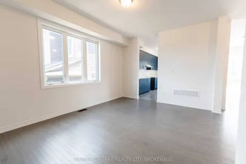 25 ORIOLE Crescent, Port Colborne, ON L3K 6E2