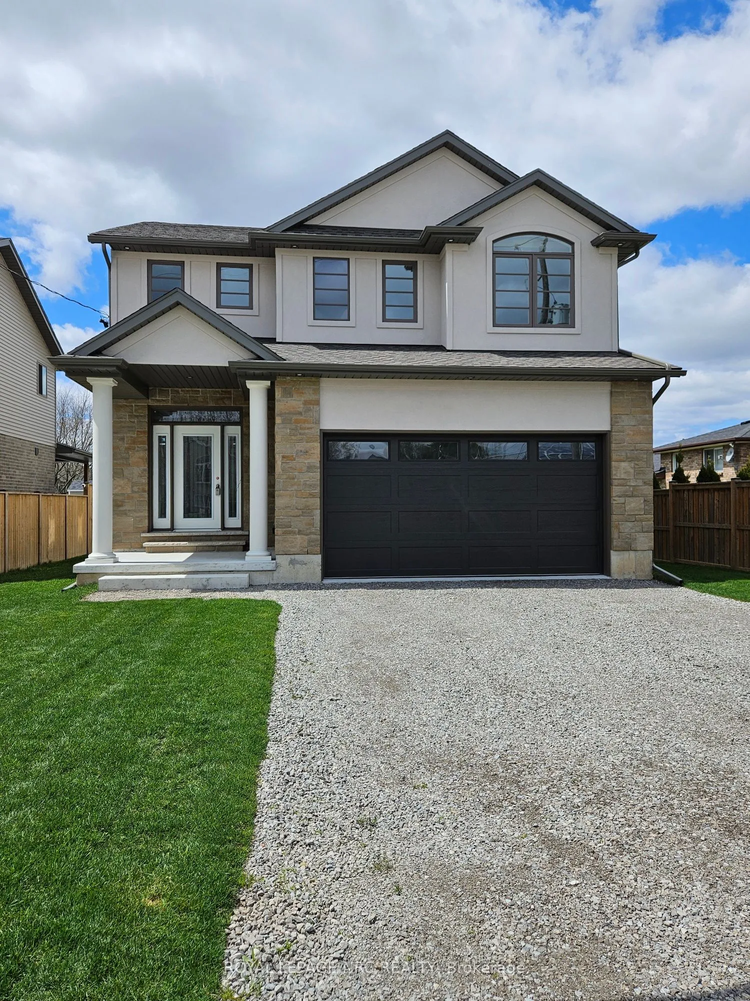 4705 Lee Avenue, Niagara Falls, ON L2H 1M7