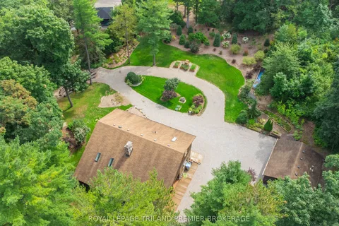 9936 ONTARIO Street, Lambton Shores, ON N0M 2L0