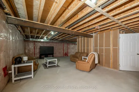 170 LAKESHORE Road, Georgian Bluffs, ON N0H 2T0