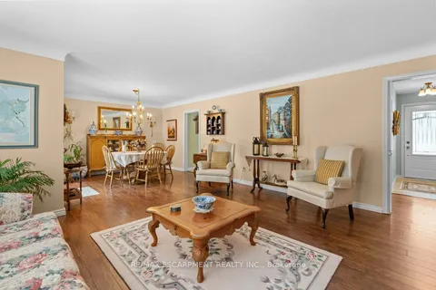 9 CULHAM Dr, Cambridge, ON N1S 2G5