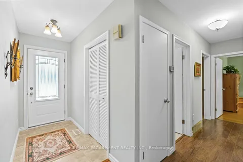 9 CULHAM Dr, Cambridge, ON N1S 2G5