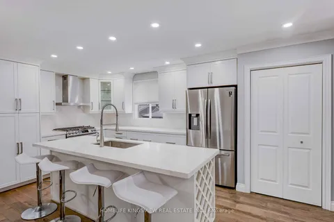 6085 WILDROSE Cres, Niagara Falls, ON L2G 7T2