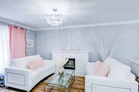 6085 WILDROSE Cres, Niagara Falls, ON L2G 7T2