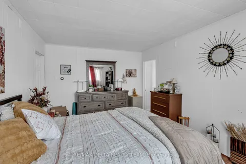 920 LAVIOLETTE St, Clarence-Rockland, ON K4K 1B1