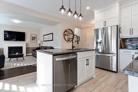 23 WILLOWBROOK Dr, Welland, ON L3C 0G1