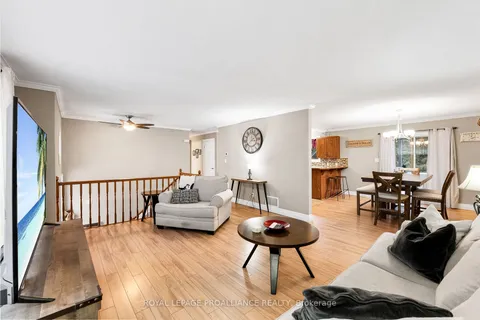 74 Pinnacle St, Brighton, ON K0K 1H0