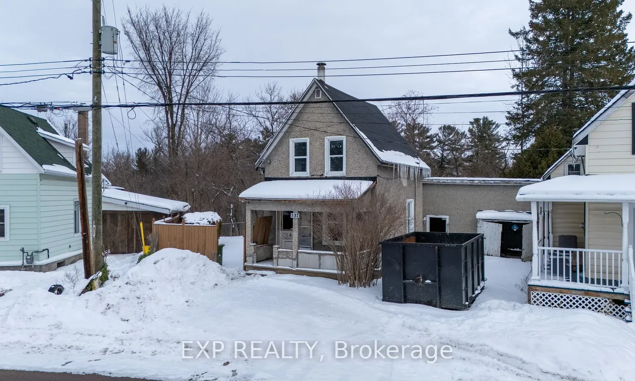 537 Moffat St, Pembroke, ON K8A 3Y2