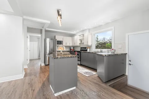 27 Thorncliff Pl, Bells Corners and South to Fallowfield, ON K2H 6L4