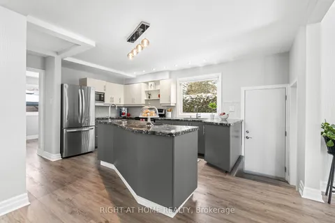 27 Thorncliff Pl, Bells Corners and South to Fallowfield, ON K2H 6L4