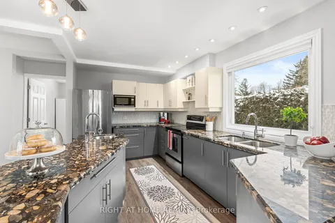 27 Thorncliff Pl, Bells Corners and South to Fallowfield, ON K2H 6L4