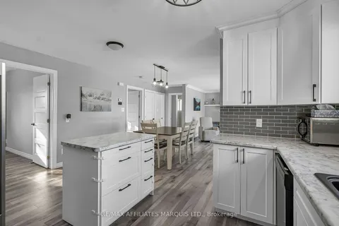 1102 Osborne Ave, Cornwall, ON K6J 1K9