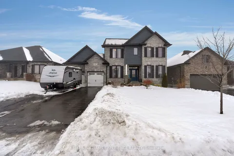 58 Lock St, East Zorra-Tavistock, ON N0J 1M0