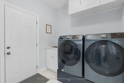 58 Lock St, East Zorra-Tavistock, ON N0J 1M0
