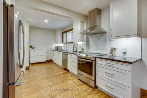 105 Windsor Cres, London, ON N6C 1V9
