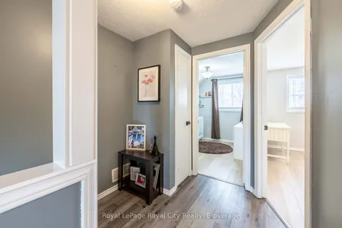 6 Troy Cres, Guelph, ON N1E 6W7