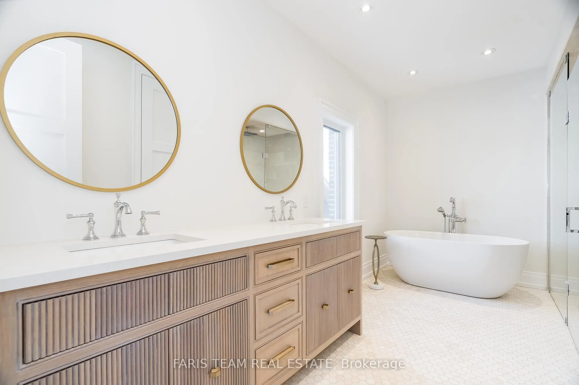 124 Farm Gate Road, Blue Mountains, ON L9Y 0L5