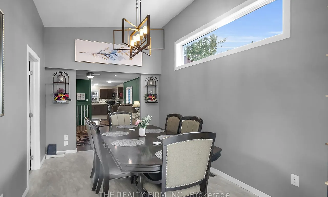 Detached kitchen at 60 Langarth St London