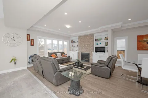 61 Eleanor Ave, Hamilton, ON L8W 1C7