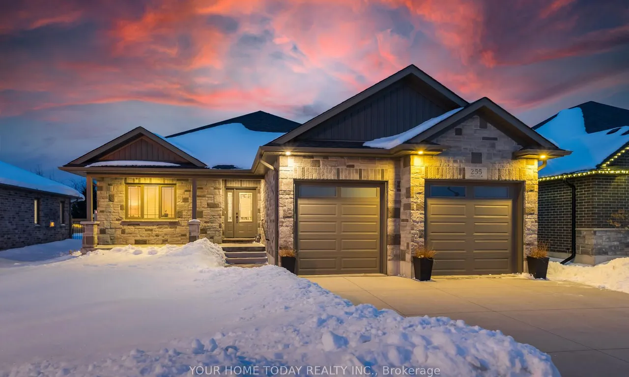255 Krotz St, North Perth, ON N4W 0E1