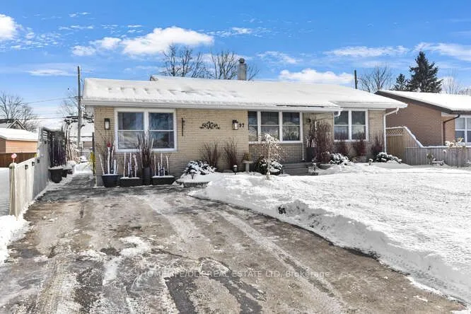 97 Salisbury Ave, Brockville, ON K6V 2T6