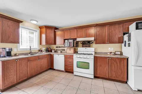 10 Oak St, Haldimand, ON N0A 1H0