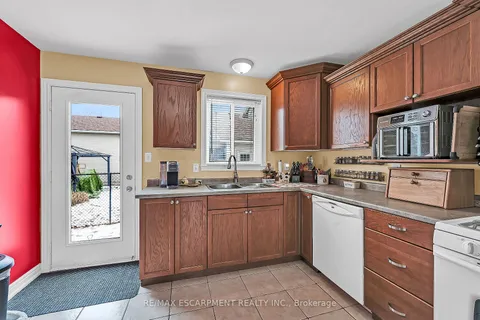 10 Oak St, Haldimand, ON N0A 1H0