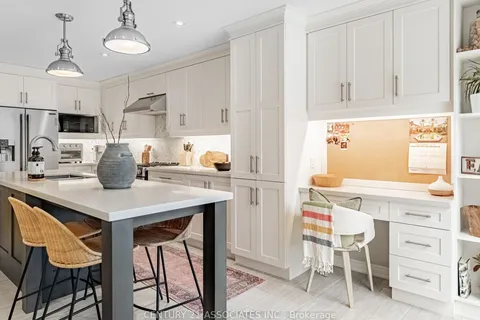 137 Cove Cres, Hamilton, ON L8E 5A1