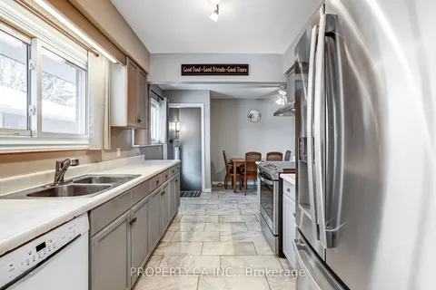 84 East 45th St, Hamilton, ON L8T 3J8