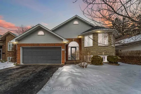 2691 Portage Rd, Niagara Falls, ON L2J 2J4