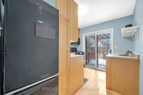 179 Bond St, Hamilton, ON L8S 3W7