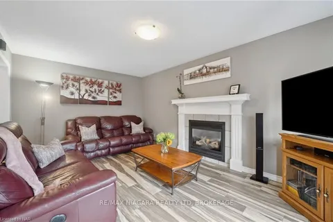 31 GRAVES Cres, St. Catharines, ON L2S 3Z6