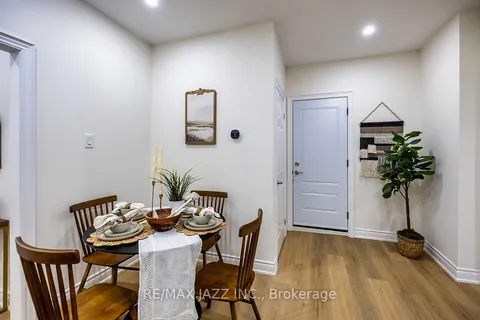 297 Westcott St, Peterborough, ON K9J 2G9