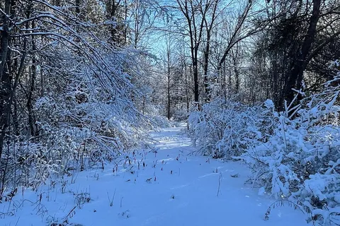 635 Lake St, Rideau Lakes, ON K0E 1G0