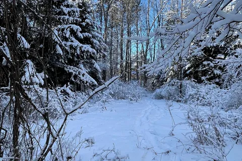 635 Lake St, Rideau Lakes, ON K0E 1G0