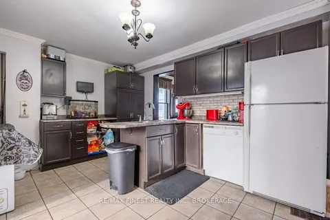 86 Concession St, Westport, ON K0G 1X0