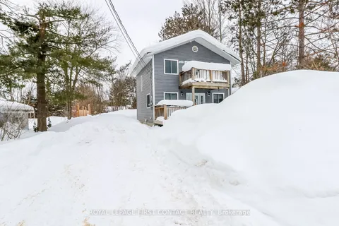 135 Hill St, Gravenhurst, ON P1P 1R2