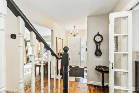 38 Chartwell Cres, Kingston, ON K7K 6P3