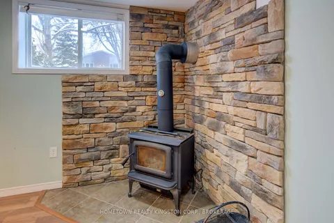 667 Truedell Rd, Kingston, ON K7M 6W6