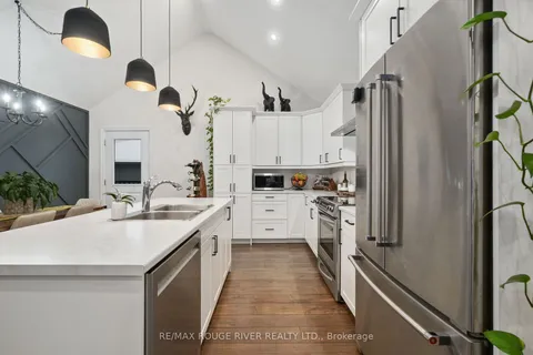 260 Fred Pratt St, Cobourg, ON K9A 2P3