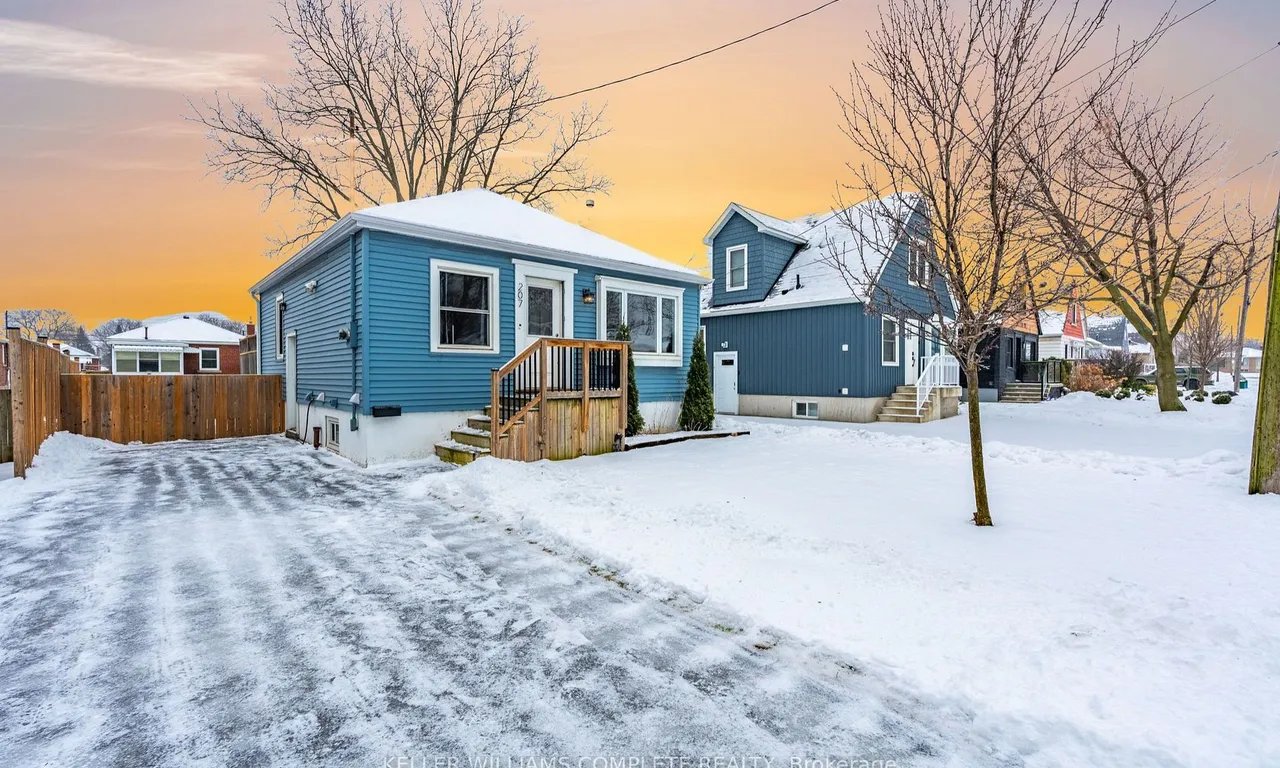 207 East 33rd St, Hamilton, ON L8V 3T7