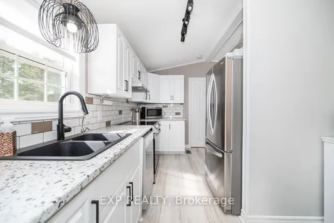 5 Park Ave, Horton, ON K7V 0A5