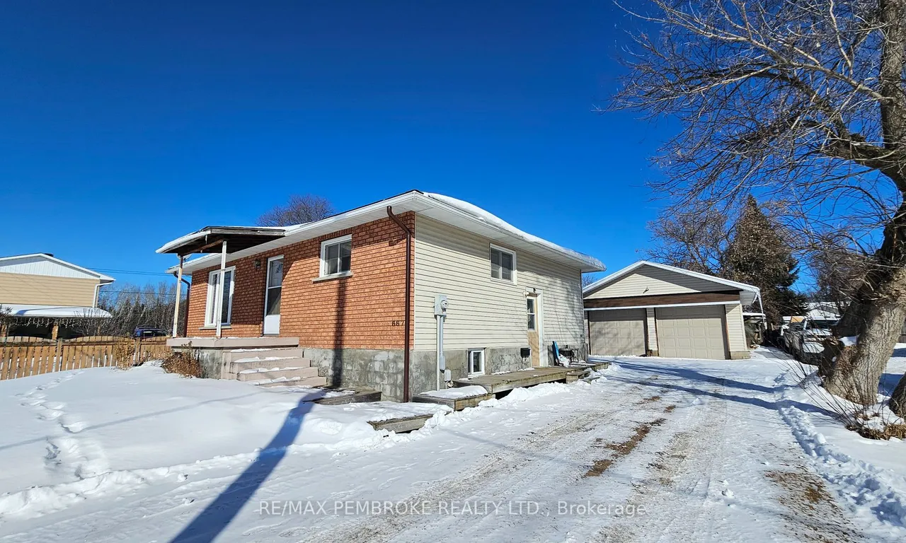 667 Roy St, Laurentian Valley, ON K8A 6S4