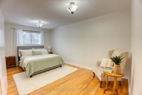 7055 Marco St, Greely - Metcalfe - Osgoode - Vernon and Area, ON K4P 1C2