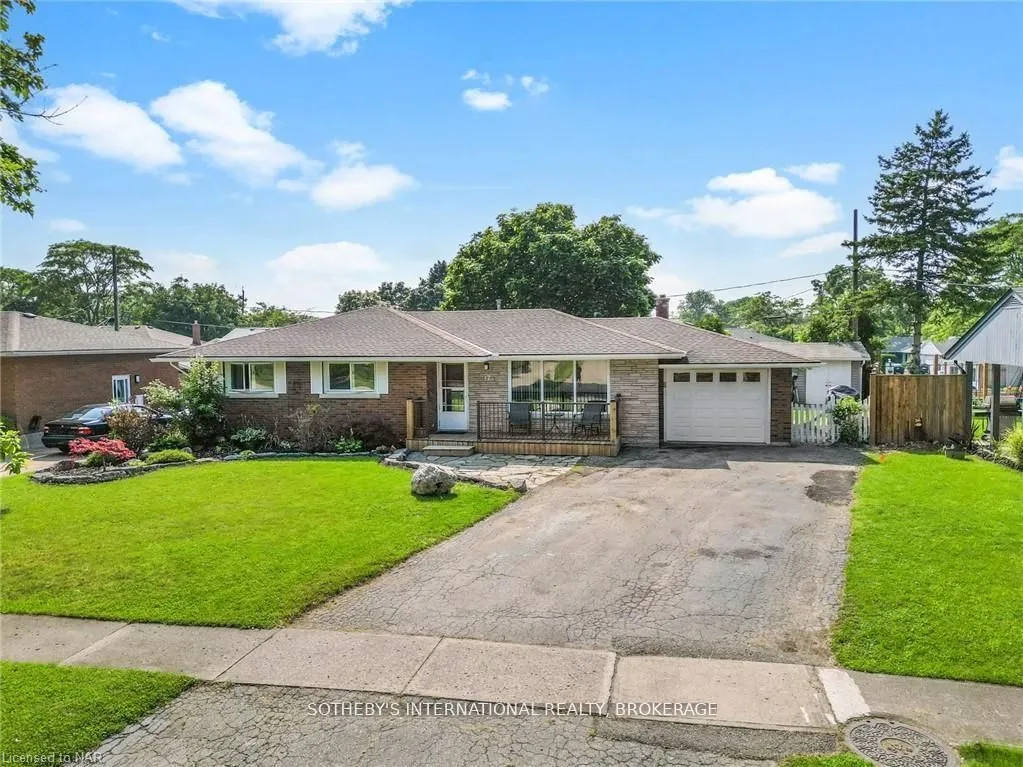 17 Clearview Hts, St. Catharines, ON L2T 2W2