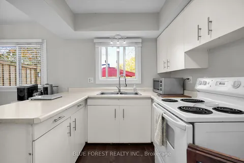 1405 Jalna Blvd, London, ON N6E 2G4
