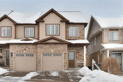 26 RENFREW St, Kitchener, ON N2R 0G5