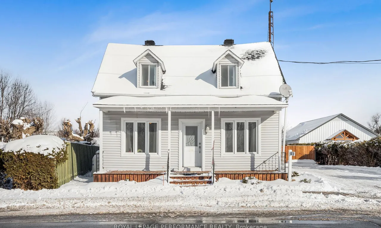 1165 Labrosse St, East Hawkesbury, ON K0B 1P0